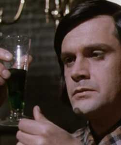 Ralph Bates in Dr Jekyll and Sister Hyde ... - Ralph-Bates-in-Dr-Jekyll-and-Sister-Hyde