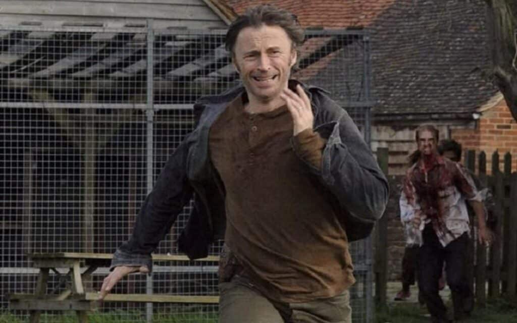 Robert Carlyle in the terrifying opening scene of 28 Weeks Later 2007.