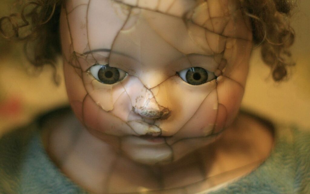 Porcelain Doll - image Unsplash